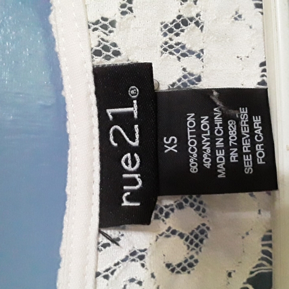 Rue21 Women's Shirt. Size XS. Lace. - Picture 2 of 13